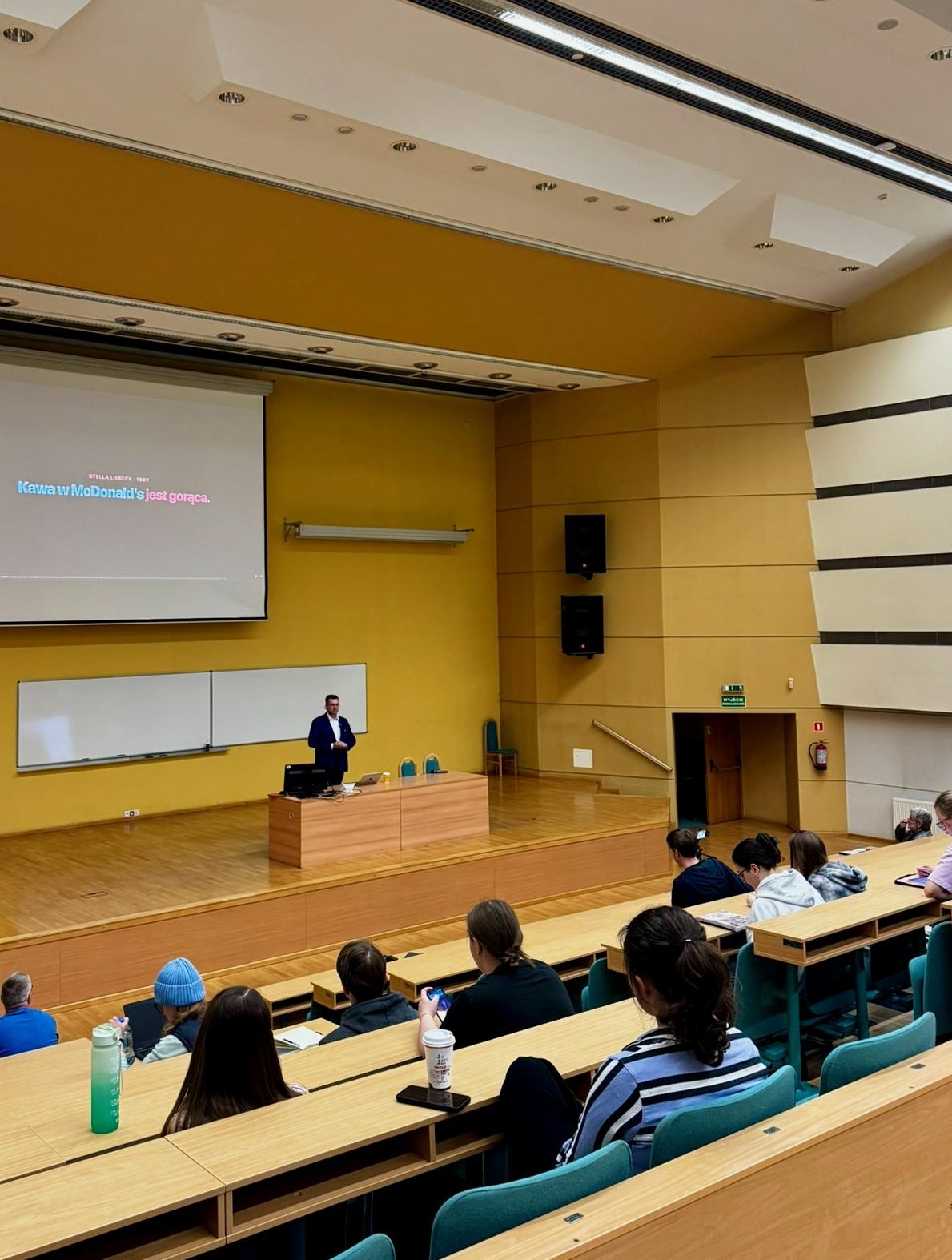 Sergiusz Rotman podczas prelekcji